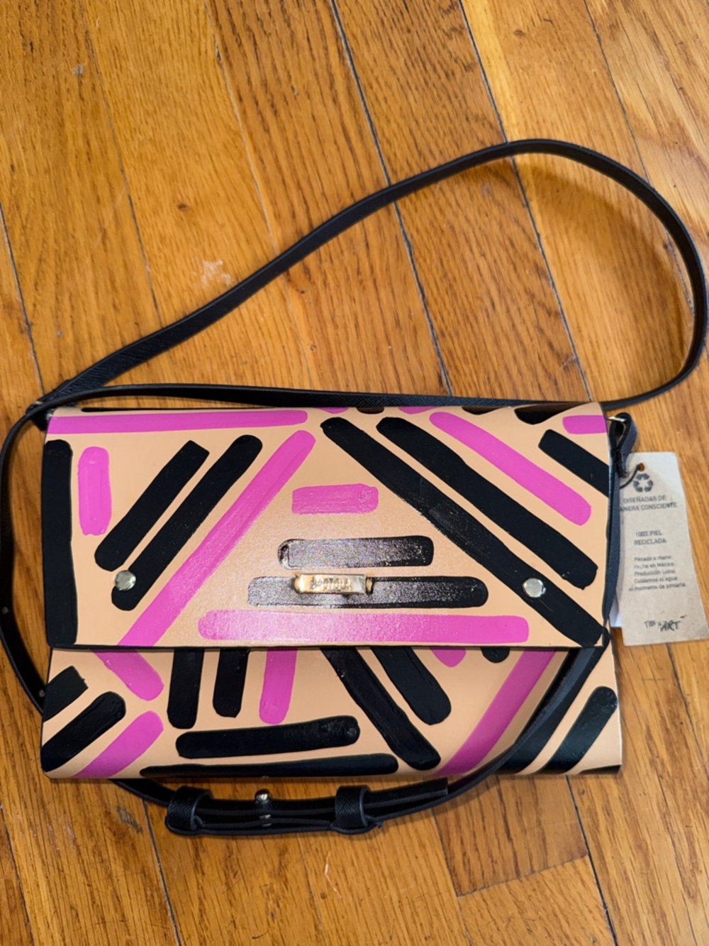 NWT motola recycled leather clutch hand painted brush strokes - Picture 4 of 6